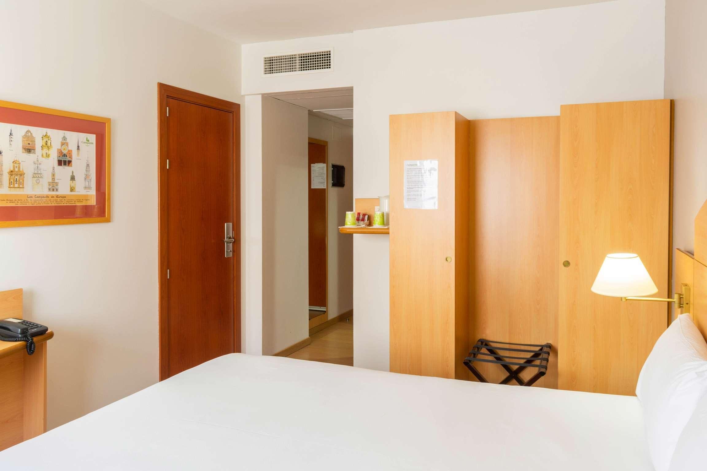 Travelodge Madrid Alcalá de Henares Exteriör bild