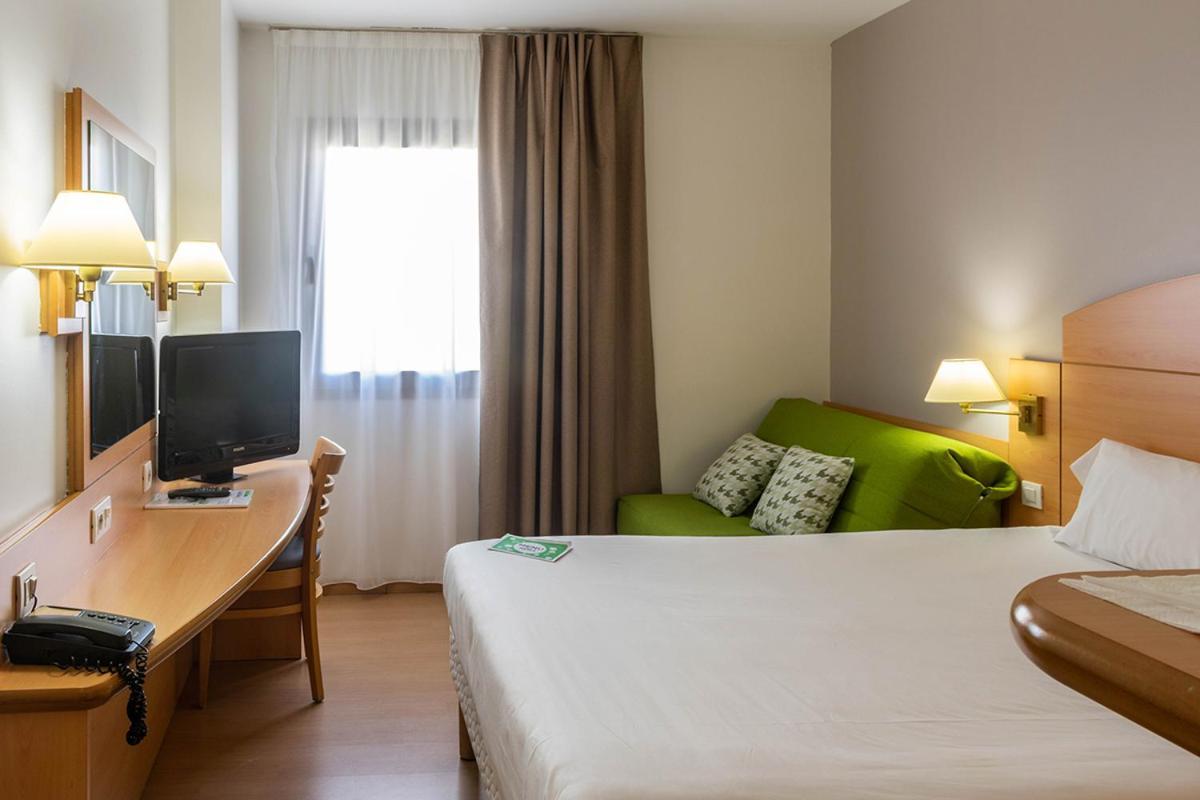Travelodge Madrid Alcalá de Henares Exteriör bild