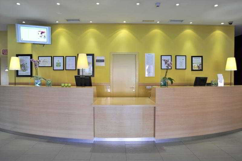 Travelodge Madrid Alcalá de Henares Exteriör bild