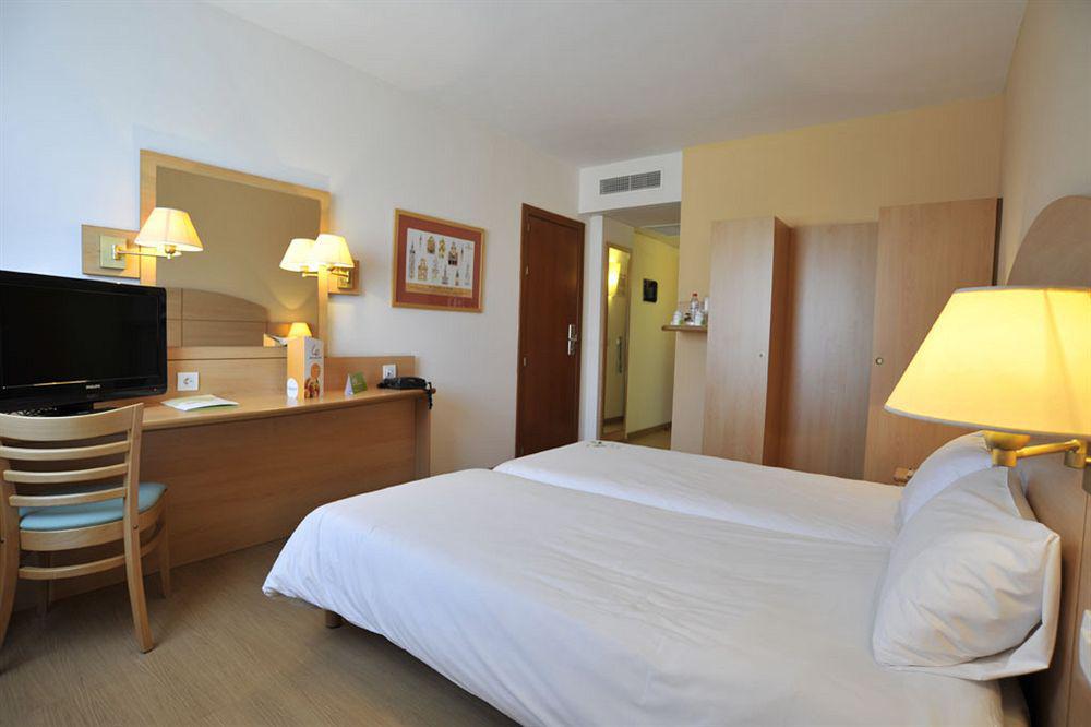 Travelodge Madrid Alcalá de Henares Exteriör bild